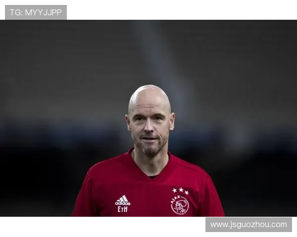 滕哈赫阿贾克斯时期带队表现稳健，战术体系备受期待