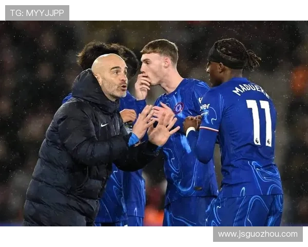 切尔西阵容臃肿背景下轮换失控，近期表现波动对赛季走势带来影响