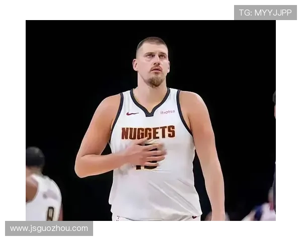 威廉姆斯挡拆制造错位，成队内换防核心压制约基奇