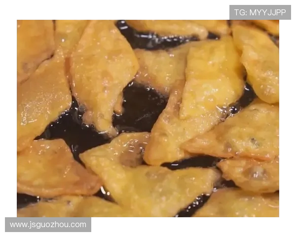 熊朝忠家的米线店开到训练馆隔壁，冠军吃碗粉都要被围观